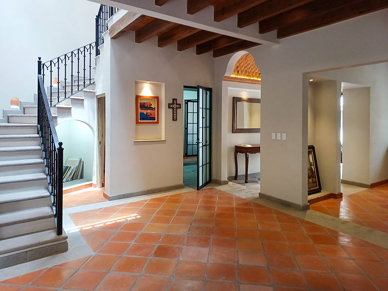 Sala con vista al patio